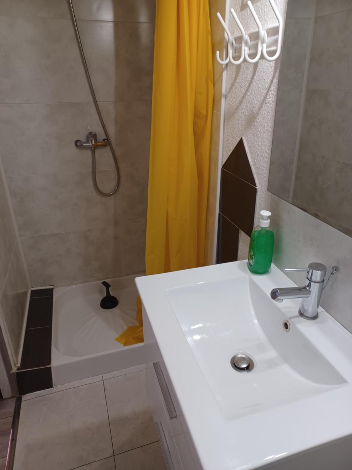 4 Rue Mercier Sete Bagian luar foto